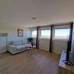 Daire Comfortable Sleeps 3 Near Center