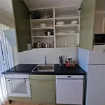 Comfortable Sleeps 3 Near Center *
