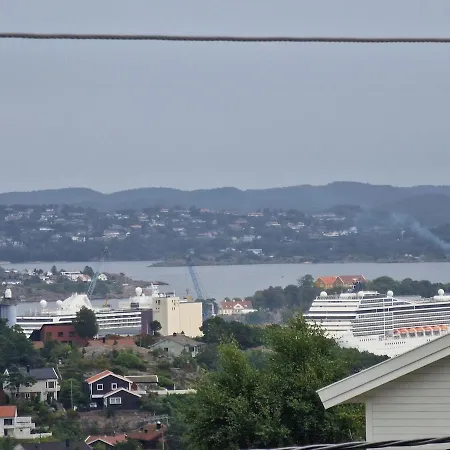 아파트 Comfortable Sleeps 3 Near Center *