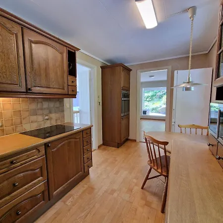 Comfortable Sleeps 3 Near Center * 크리스티안산