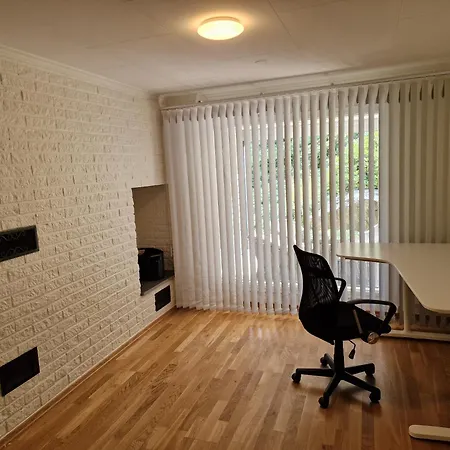 Comfortable Sleeps 3 Near Center Daire Kristiansand