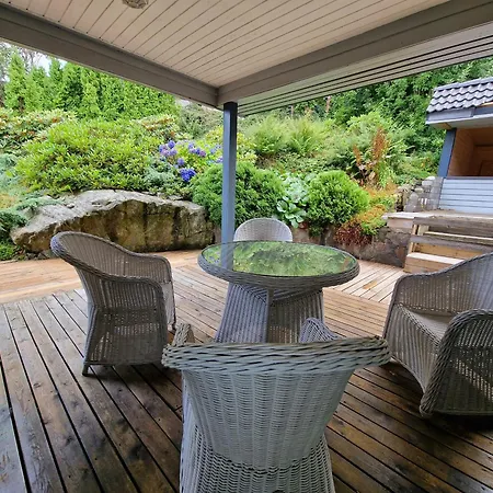Comfortable Sleeps 6 B Near Center Kristiansand