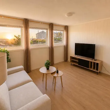 Comfortable Sleeps 6 B Near Center *