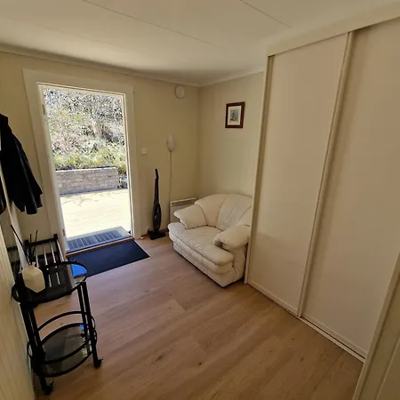 Comfortable Sleeps 6 B Near Center Kristiansand