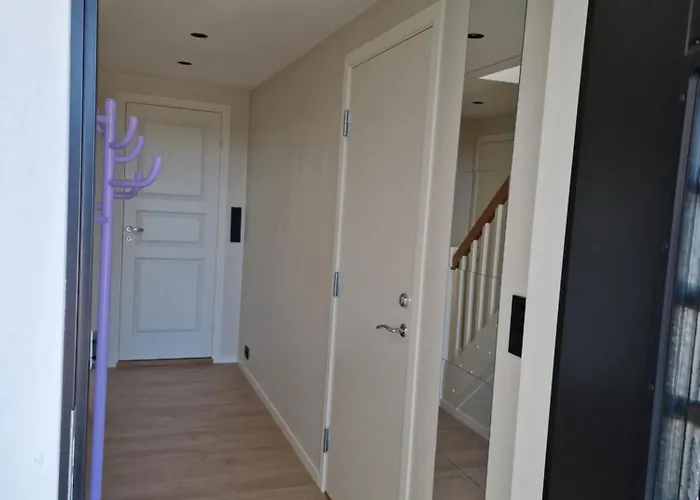 Comfortable Sleeps 3 Near Center شقة